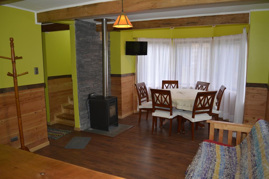 Cabanas Estacion Del Lago プエルト・バラス エクステリア 写真